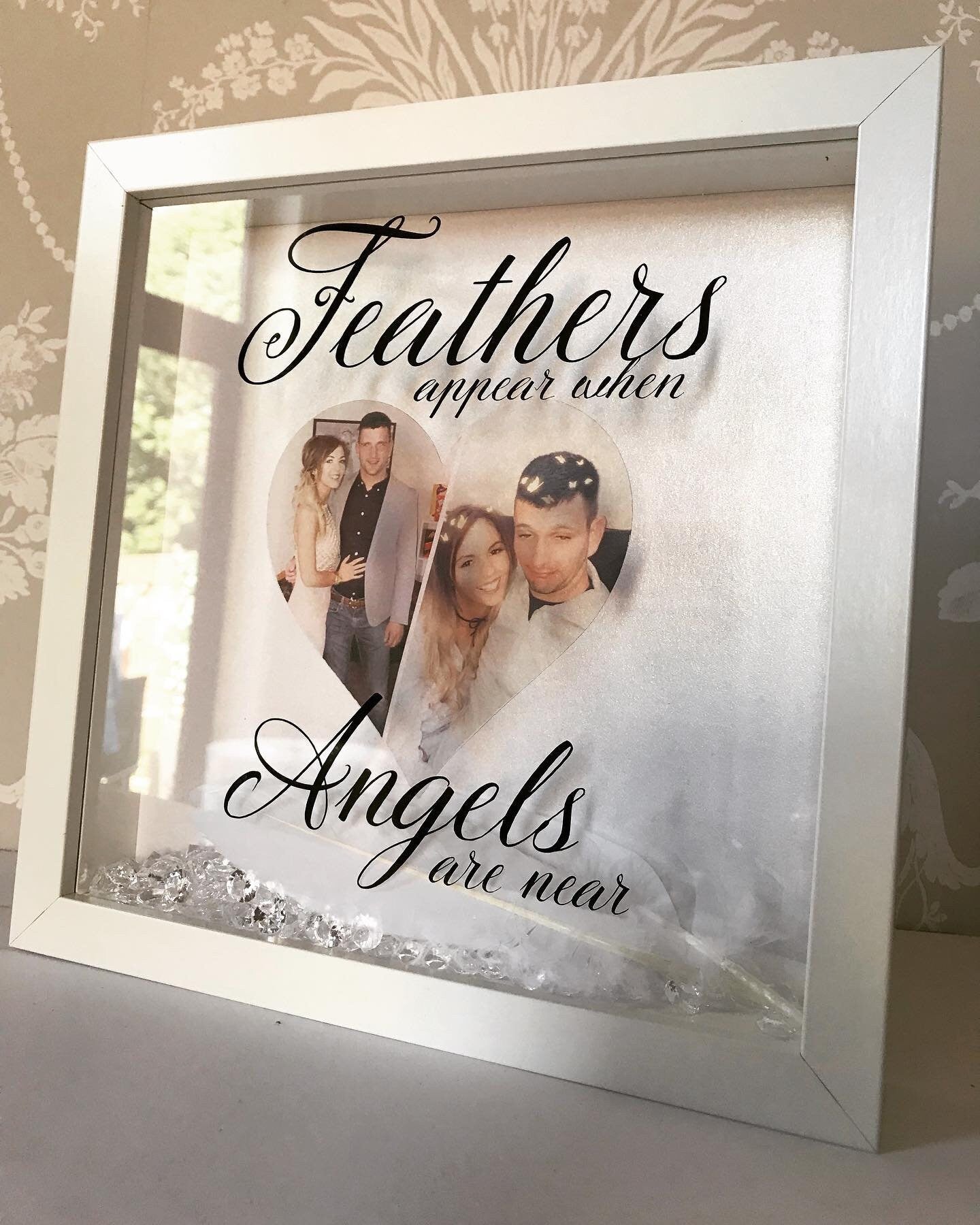 Feathers Appear When Angels Are Near! Personalised Gift Frame Heaven Angel Remembrance  10" Frame
