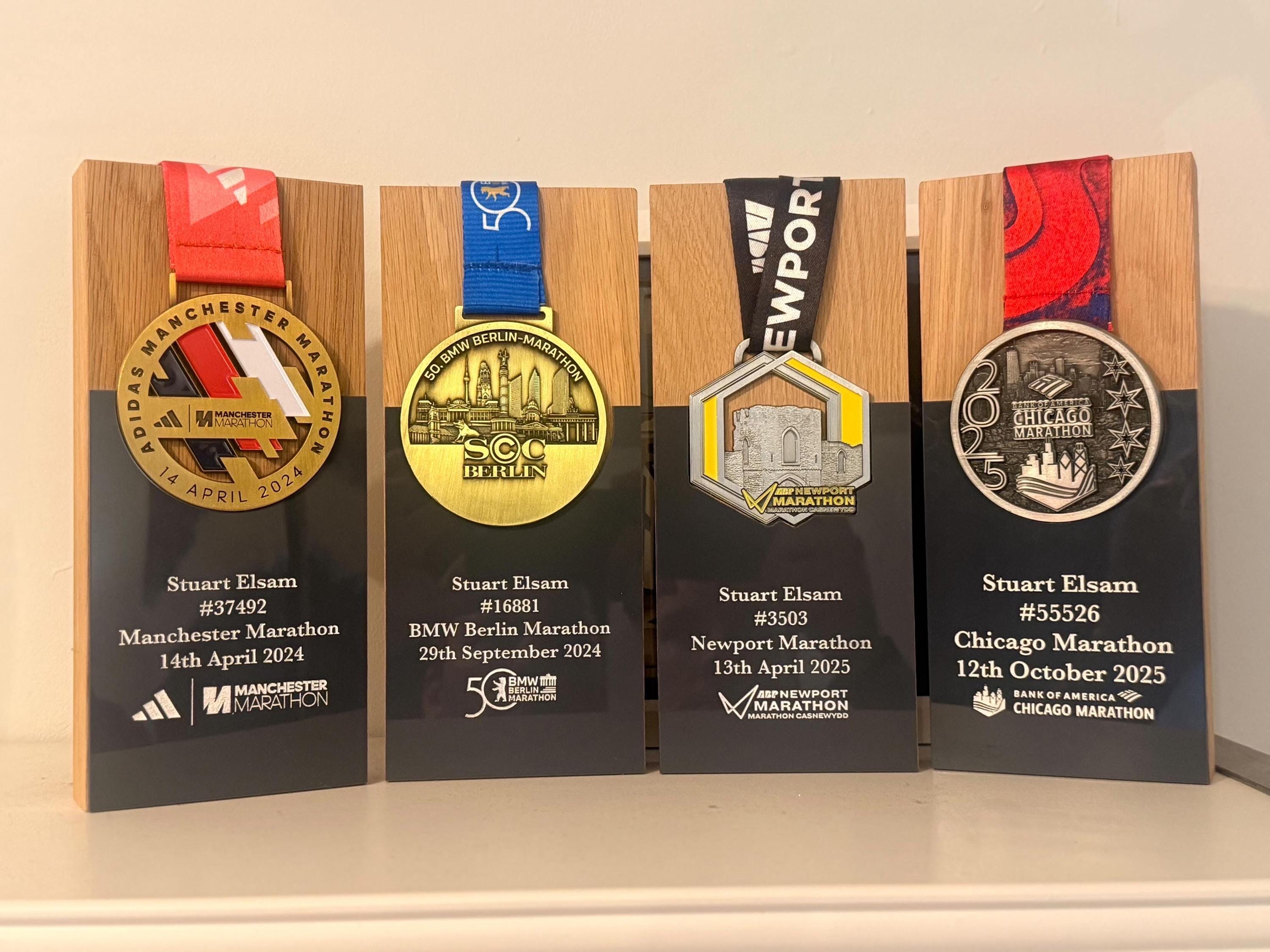 Personalised Chicago Marathon 2025 Solid Oak Trophy Medal Display Stand